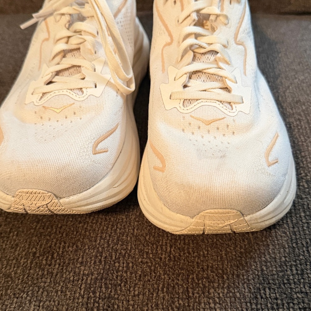 HOKA Clifton 10 (Wide Width) - Picture 3 of 6